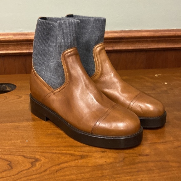 J Crew Rib-cuff boots in Italian leather
Item BM707 - Picture 2 of 7